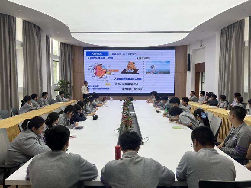 49f0d8d4c8fb54e2eda57a769df1ef9